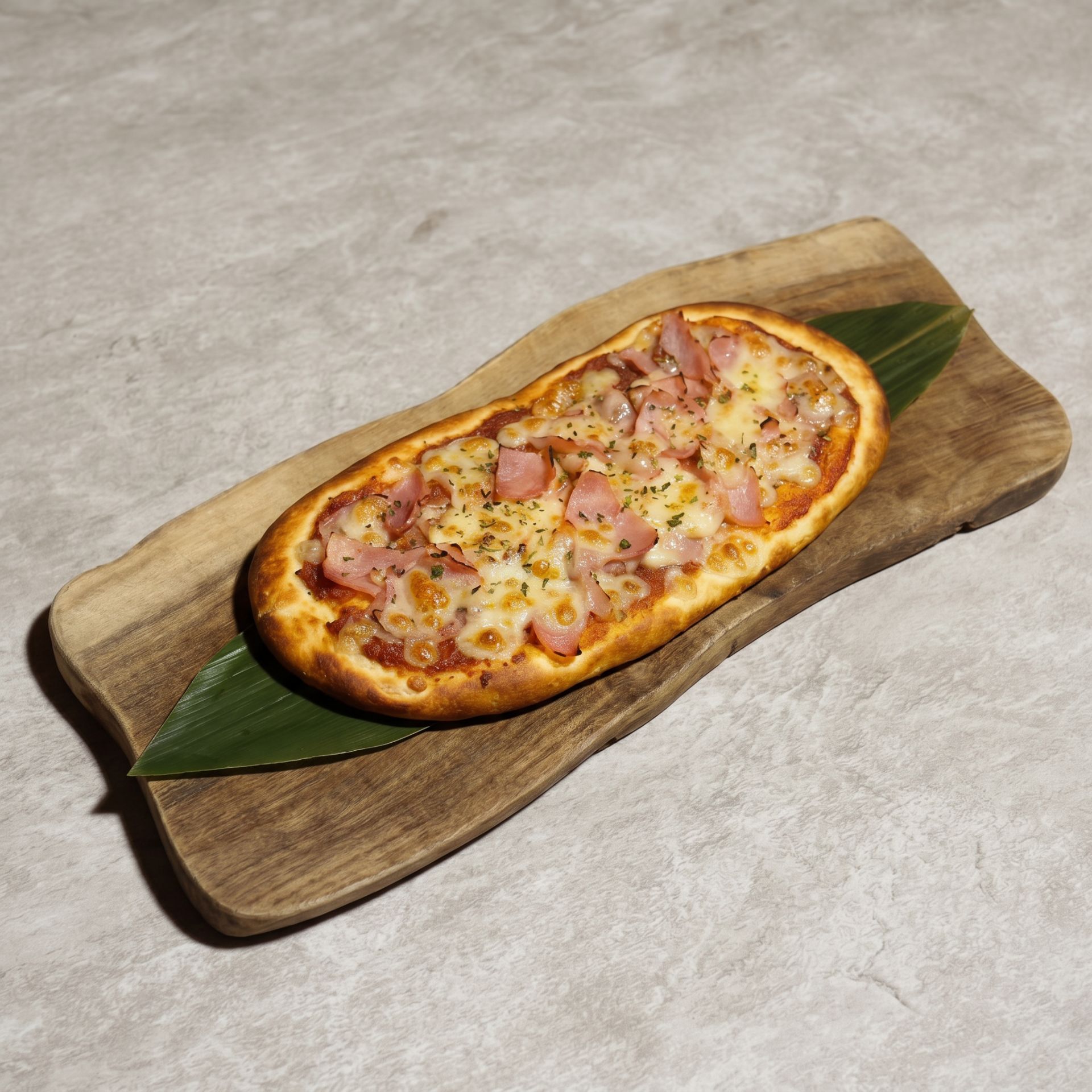 Lacón and cheese coca