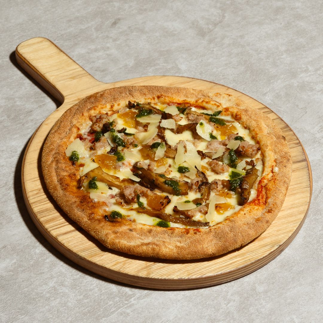 Longaniza e funghi pizza