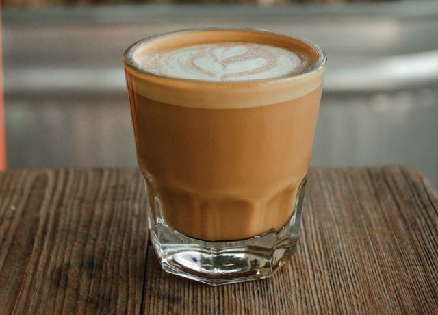CAFÉ CORTADO