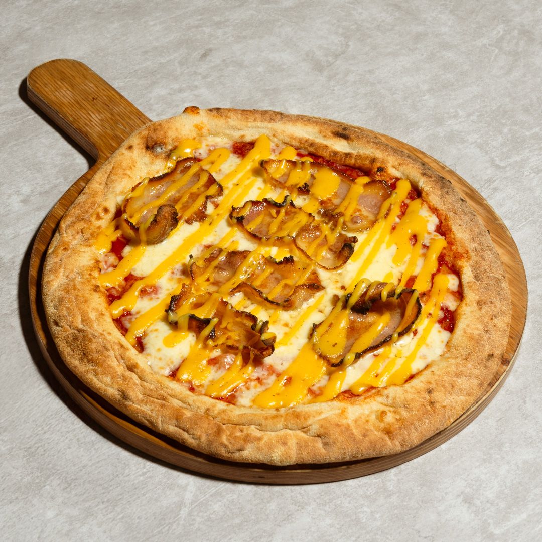 Carbonara pizza